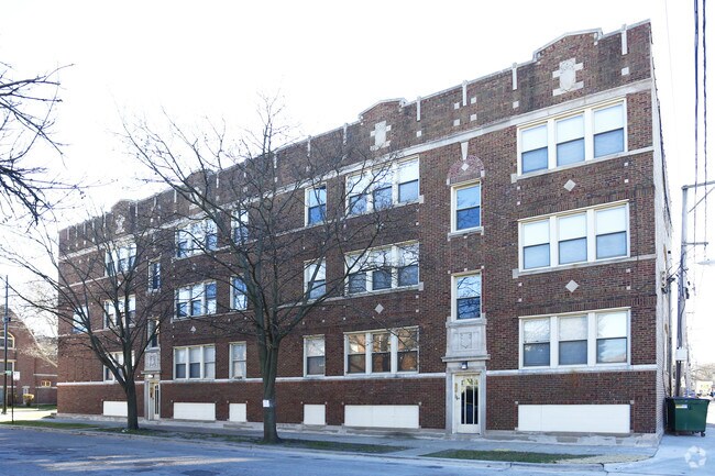 Building Photo - 7400 S Yates