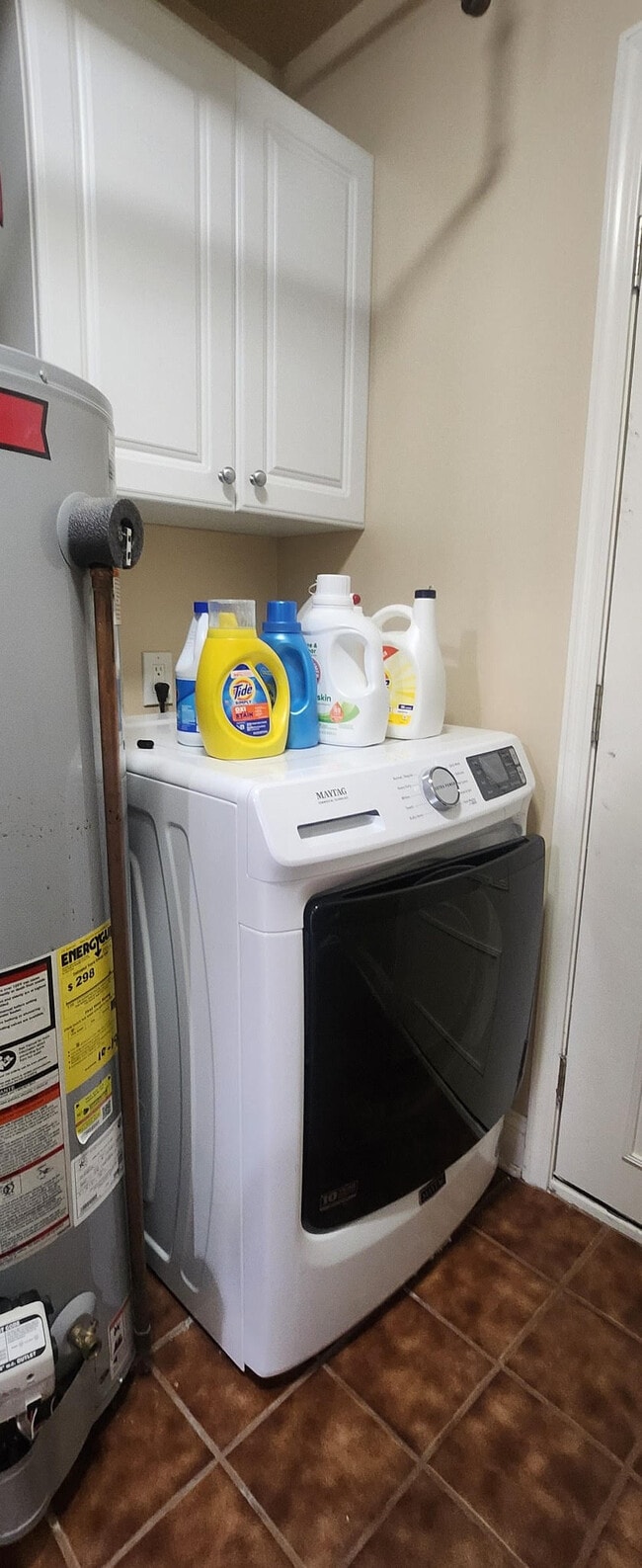 Front load washer - 5906 Niles Dr