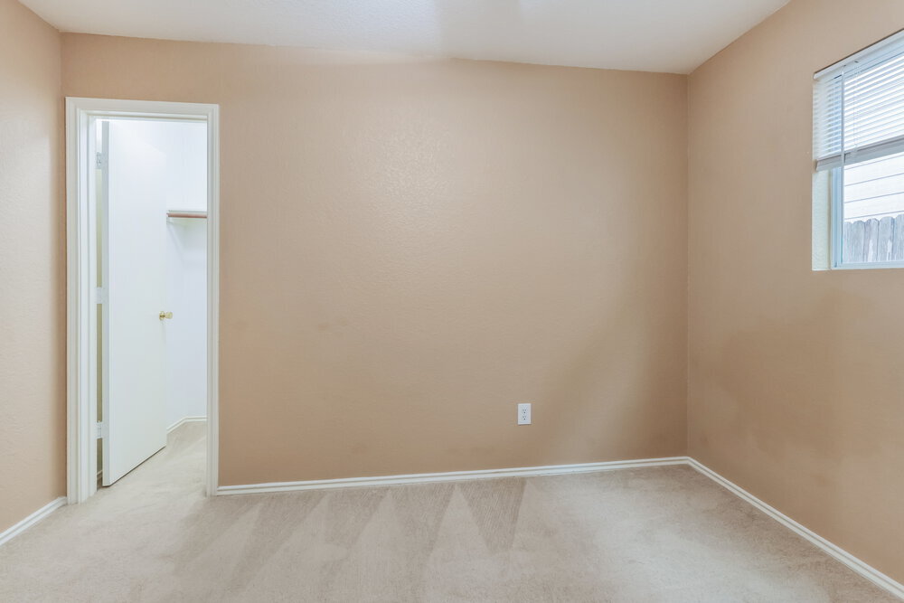 Building Photo - 2034 Vanamen Ct