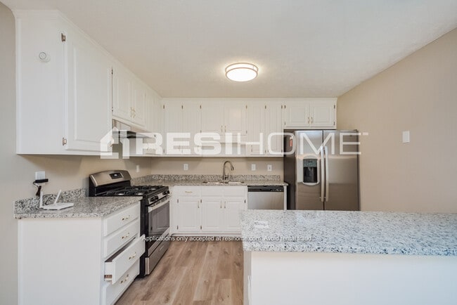 Building Photo - 138 Floresta Dr