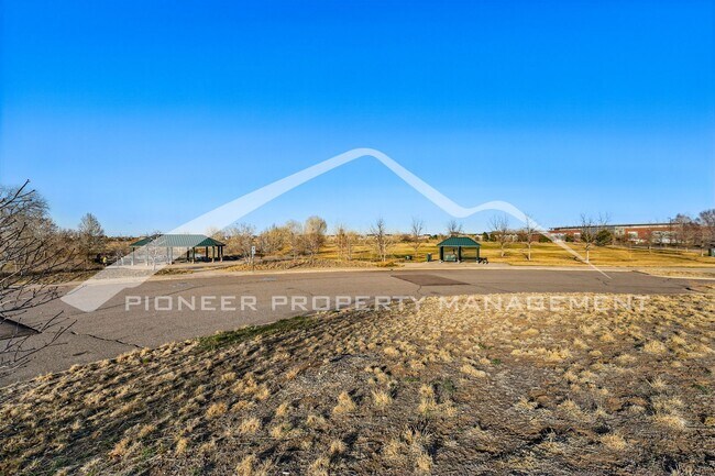 Building Photo - Spacious 3-Bedroom Home with Modern Features and Private Yard