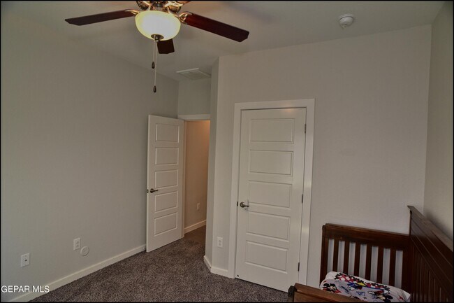 Building Photo - 6980 White Mesquite Wy
