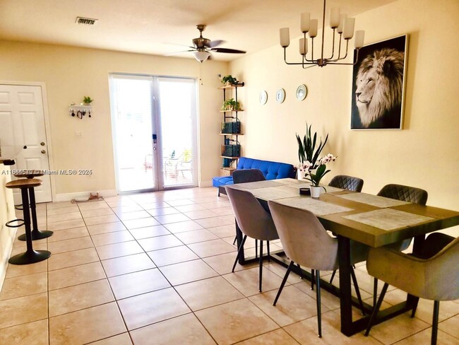 Building Photo - 9541 SW 171st Pl