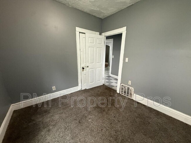 Building Photo - 1415 N 37th St