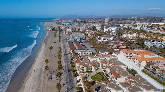 Building Photo - 621 N Pacific St