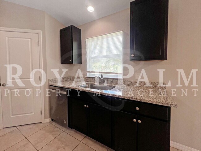 Building Photo - 2908 15th St W