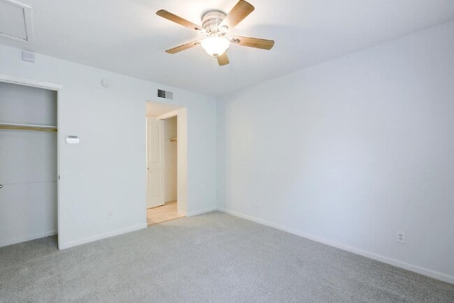 Building Photo - 3204 Menchaca Rd