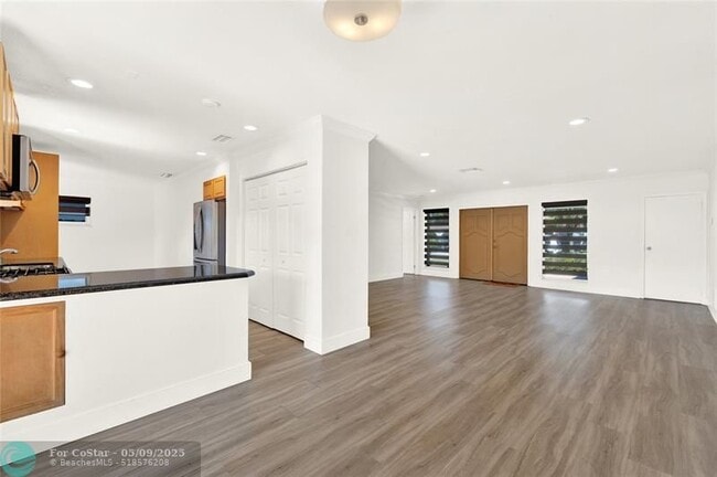 Building Photo - 9650 NW 24th St
