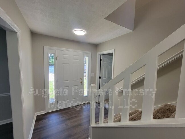 Building Photo - 428 Pleasant Home Rd