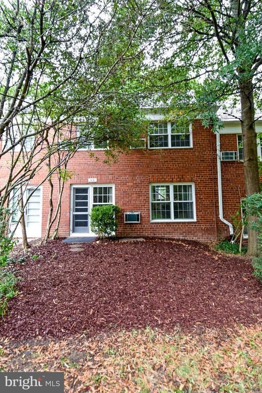 Building Photo - 3132 Martha Custis Dr