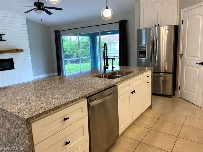 Building Photo - 2502 31st St SW