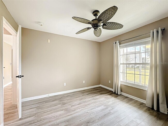 Building Photo - 3960 Southpointe Dr