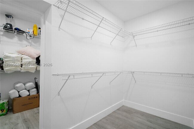 Building Photo - 836 NW 33rd Ave