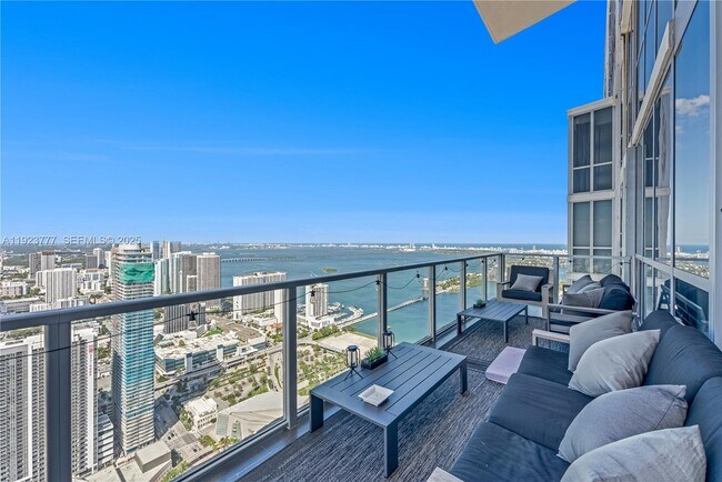 Building Photo - 1100 Biscayne Blvd