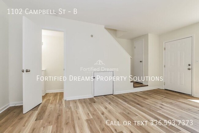 Building Photo - 1102 Campbell St