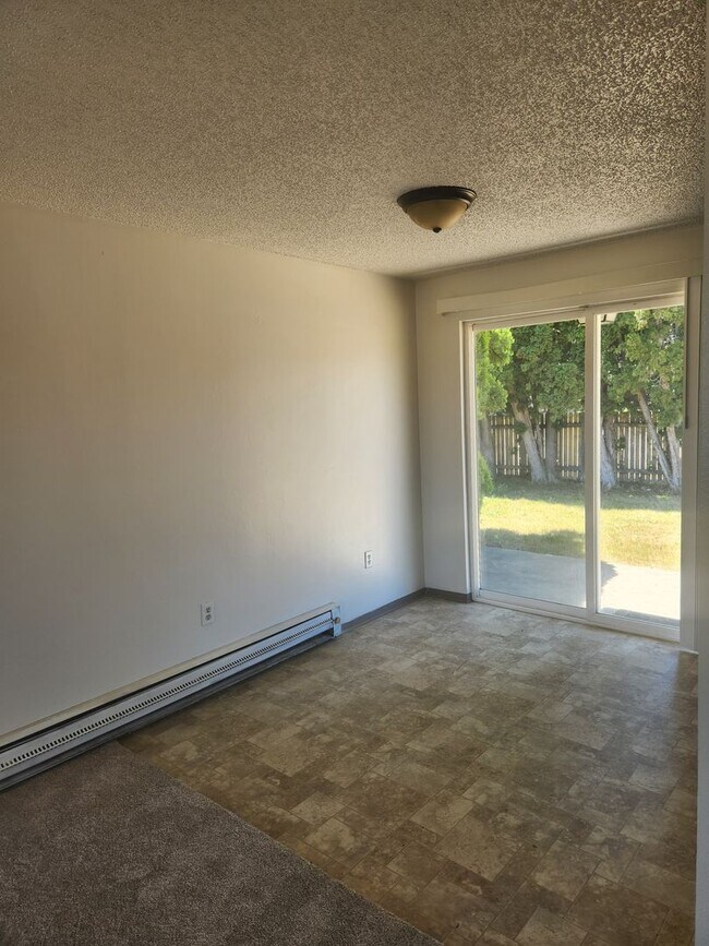 Building Photo - n5404