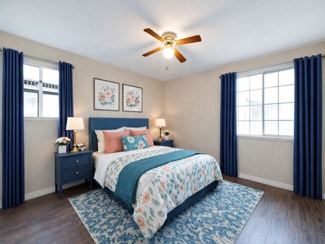 Building Photo - 1BR Condo • Fireplace • Balcony in Aurora