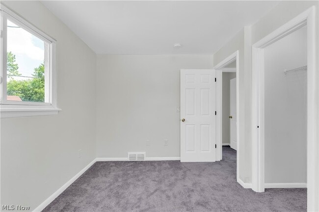 Building Photo - 4417 E 156th St
