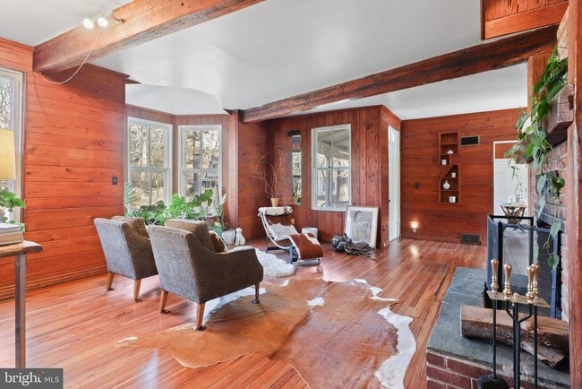 Building Photo - 206 Grove Ave