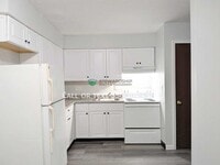 Building Photo - 310 Engadine Ct