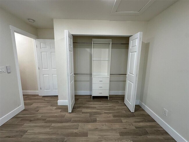 Building Photo - 6013 Fortune Pl