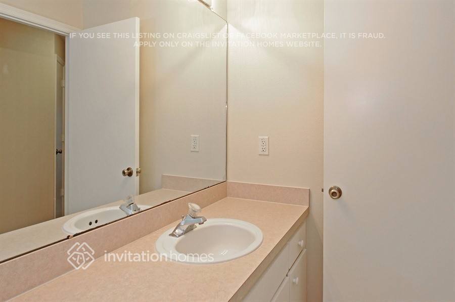 Building Photo - 5705 Lassies Way