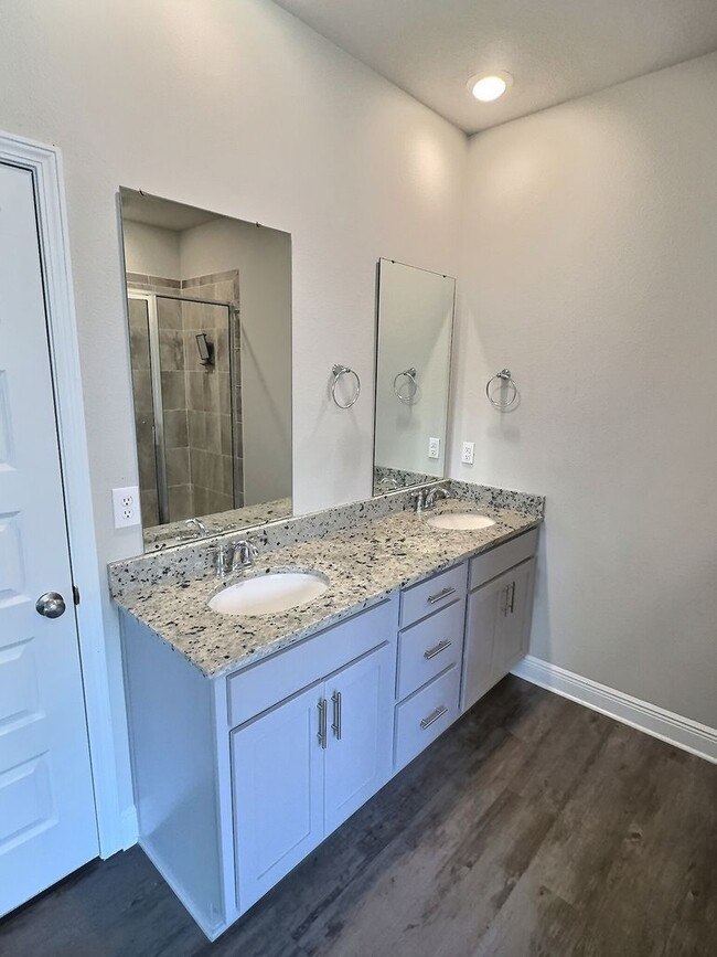 Building Photo - Cute 3 bedroom home in Ocean Springs