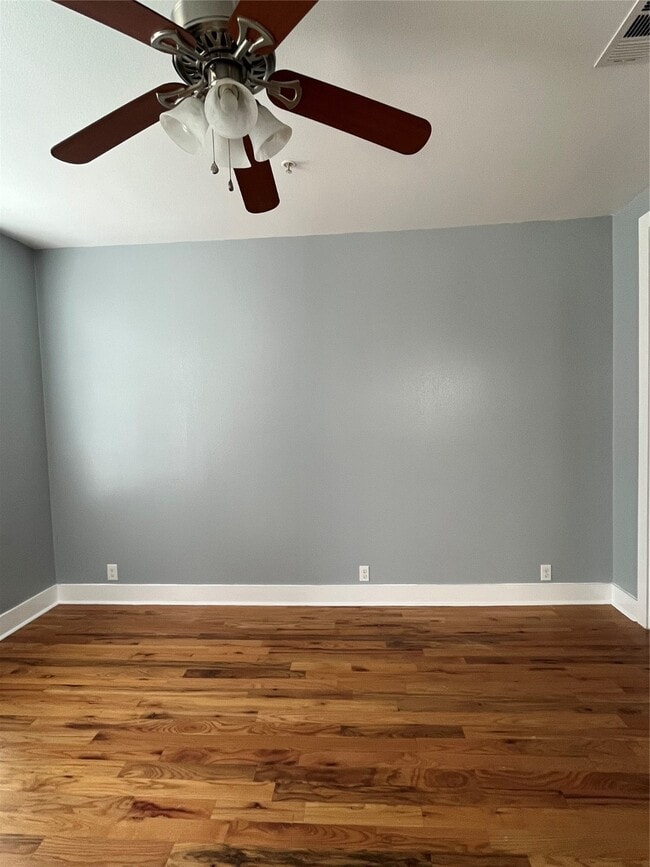 Building Photo - 315 W Clay St