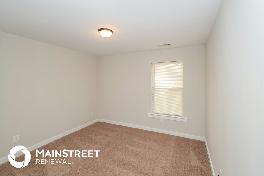 Building Photo - 75 Deer Creek Dr