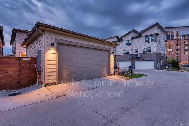 Building Photo - 1112 S Grant St