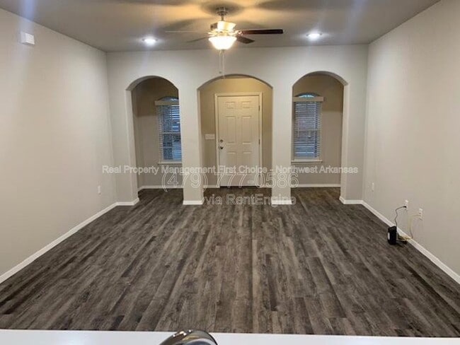 Building Photo - 4205 SW Lenox Ave