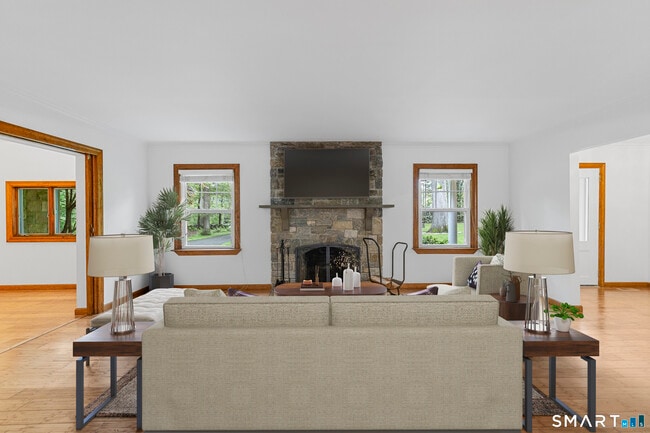 Building Photo - 190 E Rocks Rd