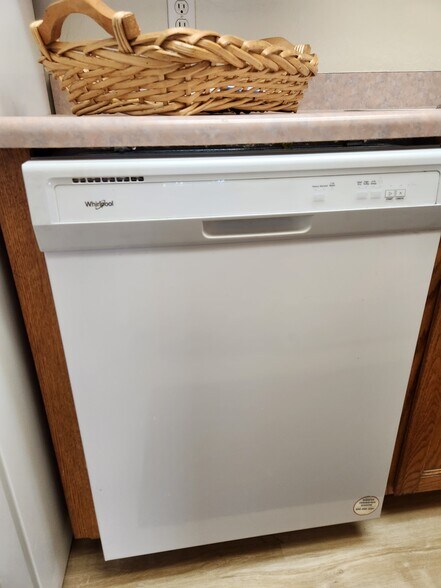 Building Photo - 6043 Leafwood Dr