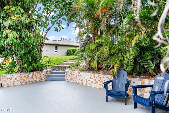 Building Photo - 2328 SE 27th St