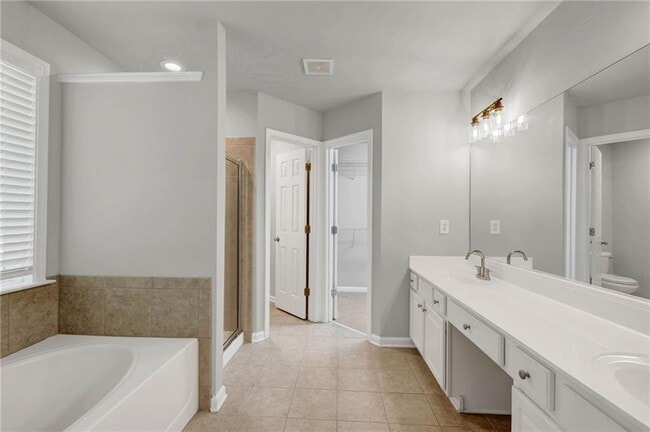 Building Photo - 2027 Polesdean Trace