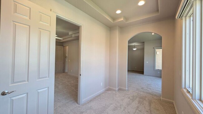 Building Photo - 2795 Stonewall Heights