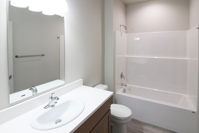 Building Photo - Sandhill Apartments
