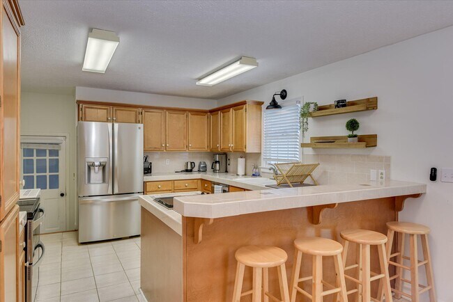 Building Photo - 869 Hickory Ridge Rd