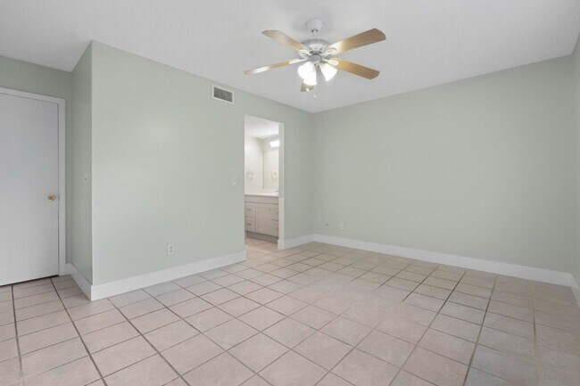 Building Photo - 9166 W Atlantic Blvd