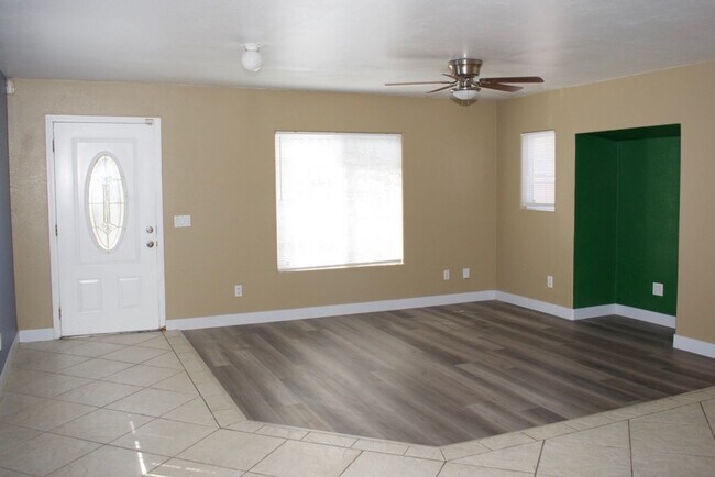 Building Photo - Charming 2-Story, 4 Bd 3 Ba Unit Near Downtown San Diego – 92113