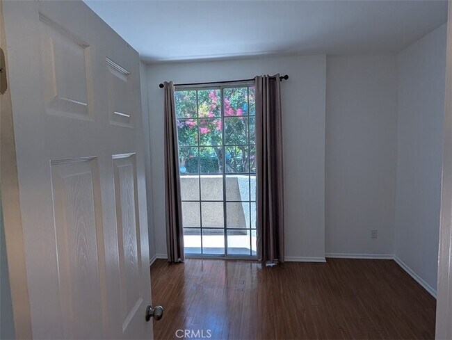 Building Photo - 24121 Del Monte Dr.