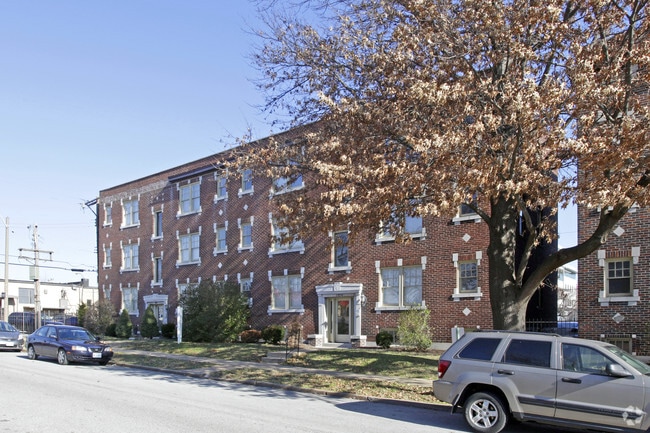 Building Photo - Oakview Place