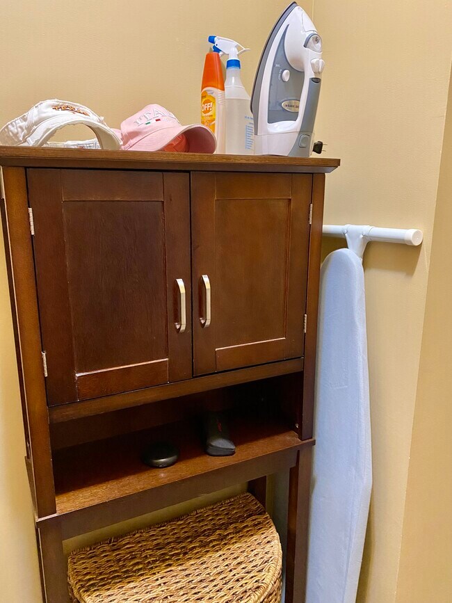 Building Photo - 30 Whistler Ct