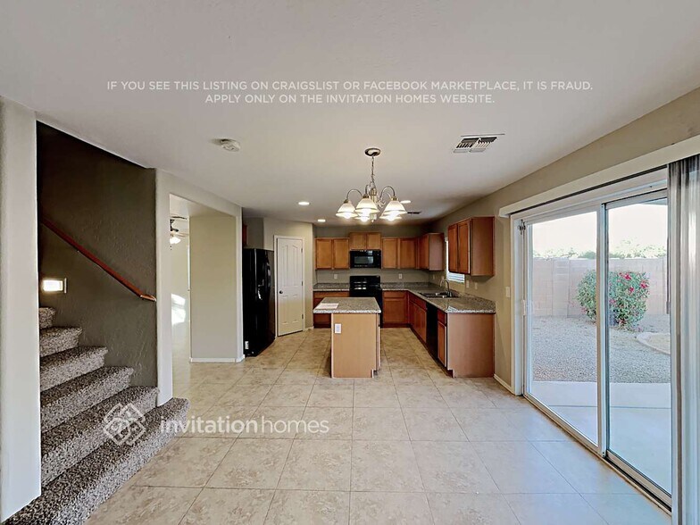 Building Photo - 28247 N Silver Ln