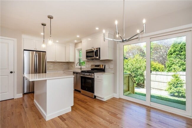 Building Photo - 81 Cadora Ave