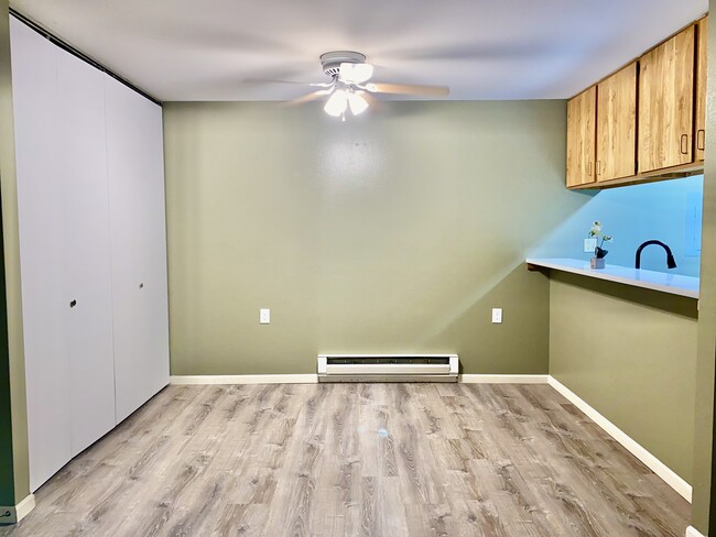 Building Photo - 5339 Brody Dr