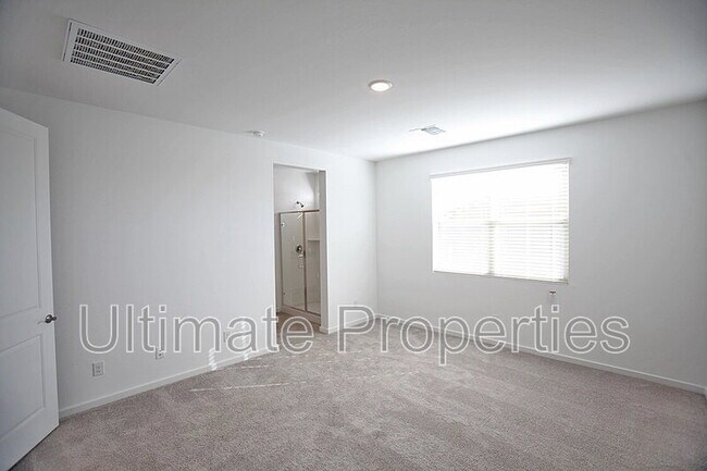 Building Photo - 12655 W Country Club Trail