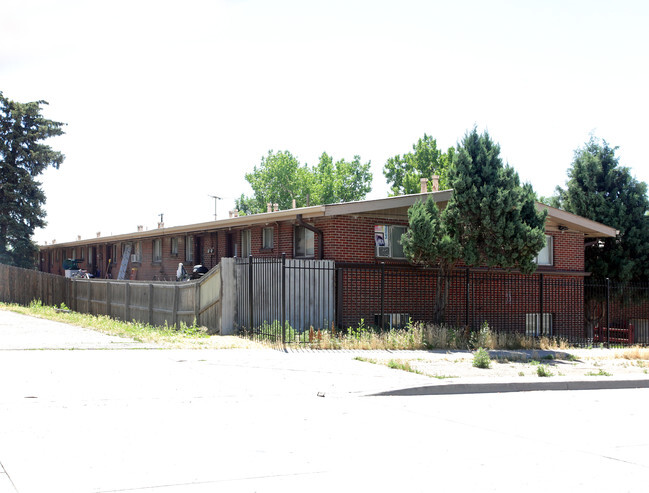 Building Photo - Elm Creek Apartments