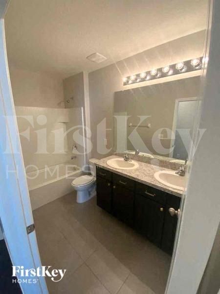 Building Photo - 5107 Willow Preserve Wy