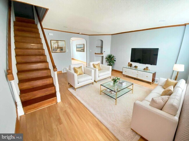 Building Photo - 6330 Leonard St